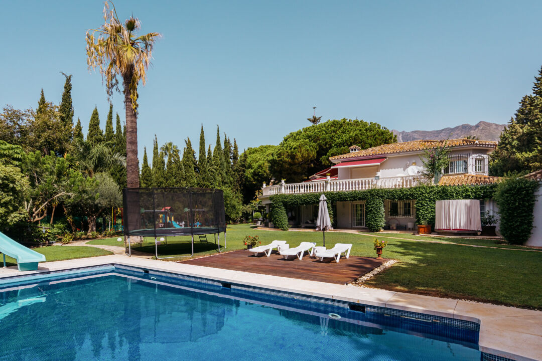 Casa Flora - Charming Mediterranean Villa in Marbella Golden Mile