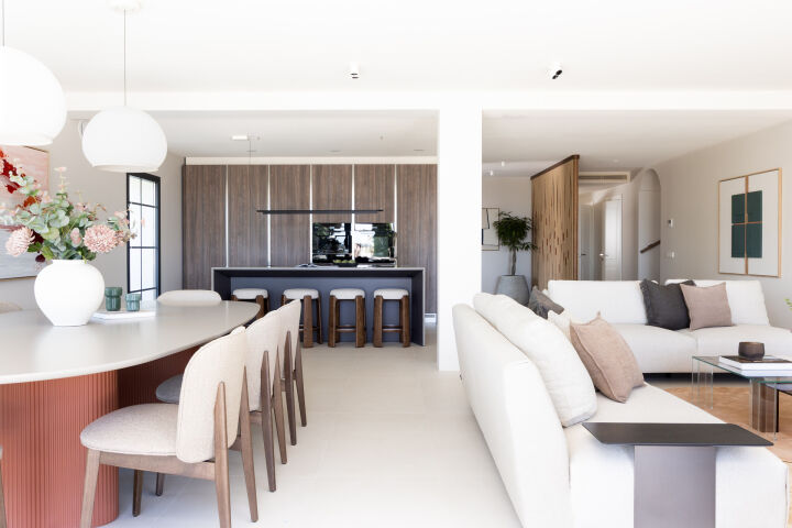 Villa Rita - Renovated 4-Bedroom Villa with Sea & Gibraltar Views in El Paraíso Alto, Marbella