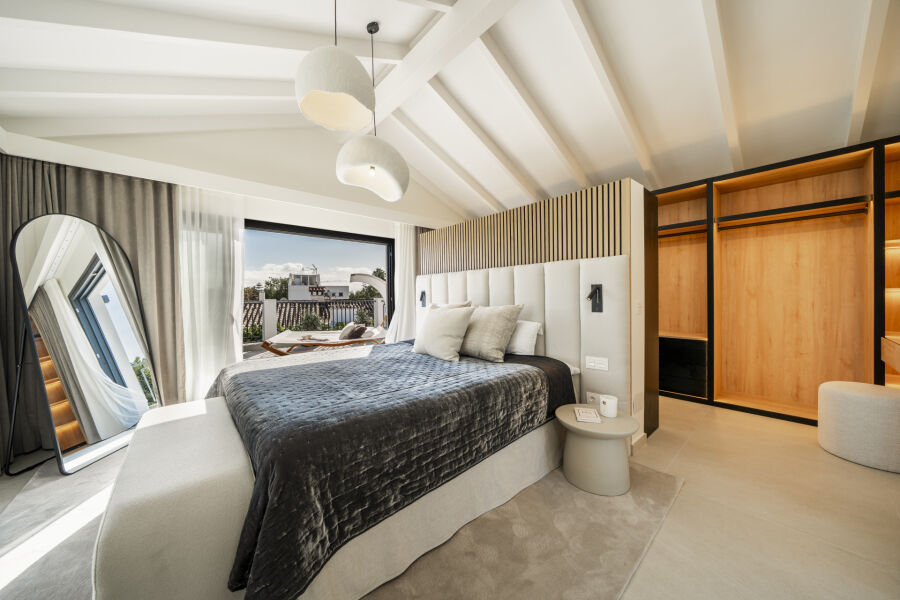 Villa Mimosa - Villa rénovée de 5 chambres en bord de mer à Linda Vista Baja, San Pedro de Alcantara