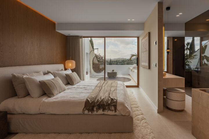 Casa Tulu - Unique Townhouse Near Aloha Golf, Nueva Andalucía