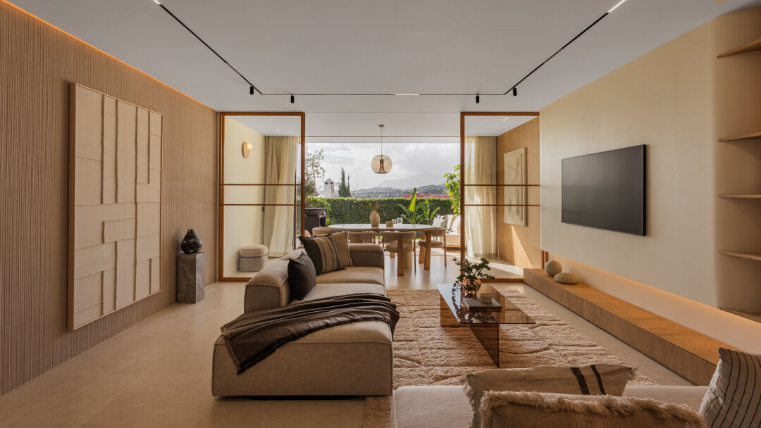 Casa Tulu - Unique Townhouse Near Aloha Golf, Nueva Andalucía