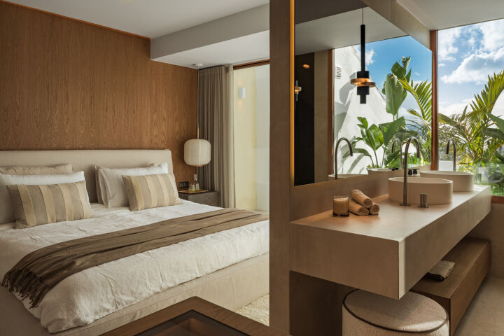 Casa Tulu - Unique Townhouse Near Aloha Golf, Nueva Andalucía