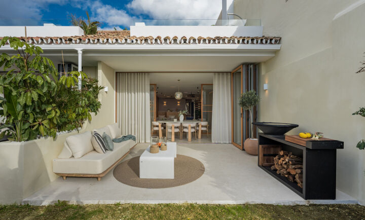 Casa Tulu - Unique Townhouse Near Aloha Golf, Nueva Andalucía