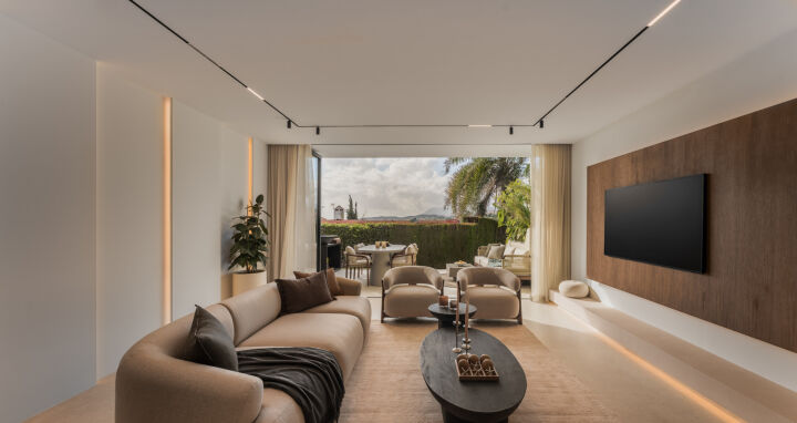 Casa Suma - Beautifully Designed Townhouse in Aloha, Nueva Andalucía