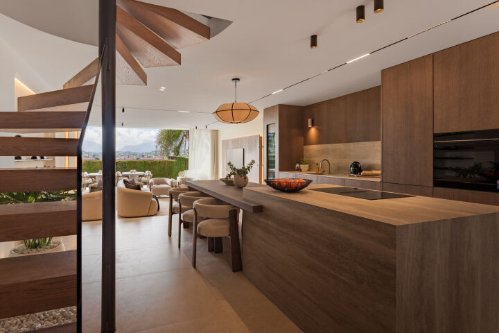 Casa Nyra - A Refined Retreat with Warm Contemporary Style in Aloha, Nueva Andalucia