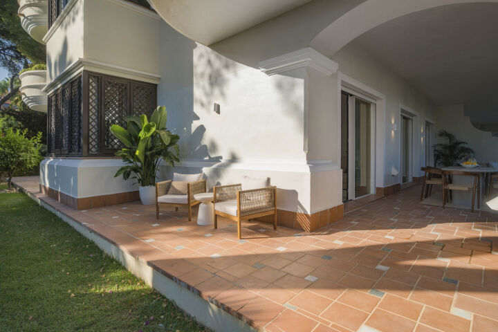 Altos Reales 1 - Newly renovated property in Altos Reales, Marbella Golden Mile