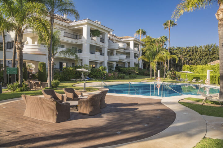 Altos Reales 1 - Newly renovated property in Altos Reales, Marbella Golden Mile