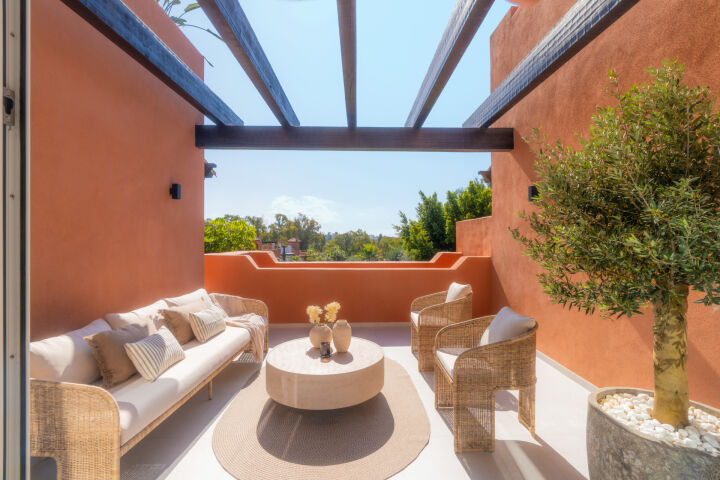 Alminar 911 - A Sophisticated Duplex Penthouse in Alminar de Marbella, Nueva Andalucia