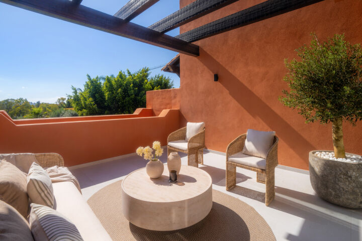 Alminar 911 - A Sophisticated Duplex Penthouse in Alminar de Marbella, Nueva Andalucia
