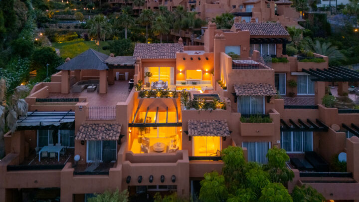 Alminar 911 - A Sophisticated Duplex Penthouse in Alminar de Marbella, Nueva Andalucia