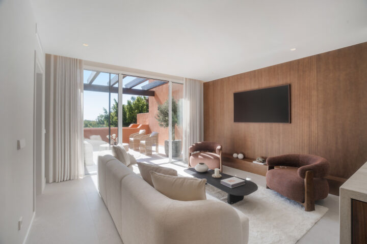 Alminar 911 - A Sophisticated Duplex Penthouse in Alminar de Marbella, Nueva Andalucia