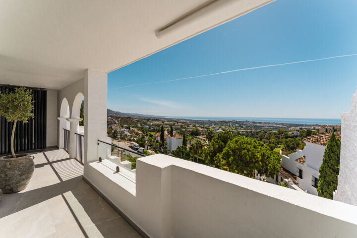 Penthouse Solei - Exquisite Luxury Duplex in Las Colinas de Marbella, Benahavis