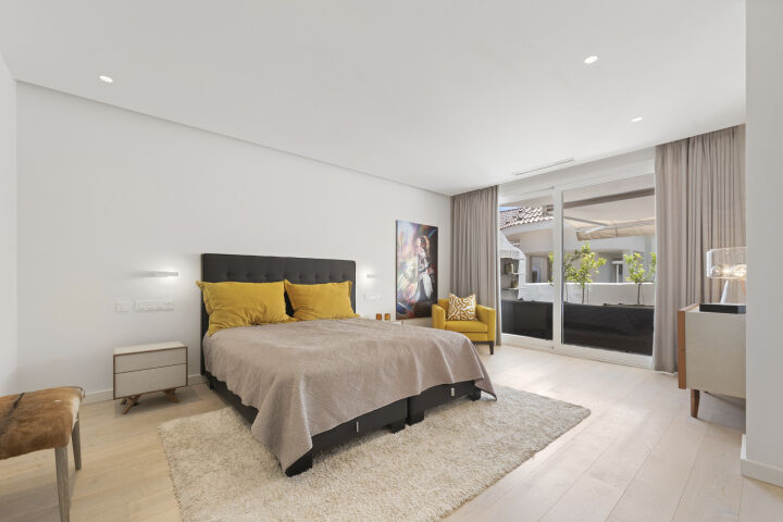 Duplex Solara - 4-Bedroom Duplex Apartment with Sea Views in Nueva Andalucía, Marbella
