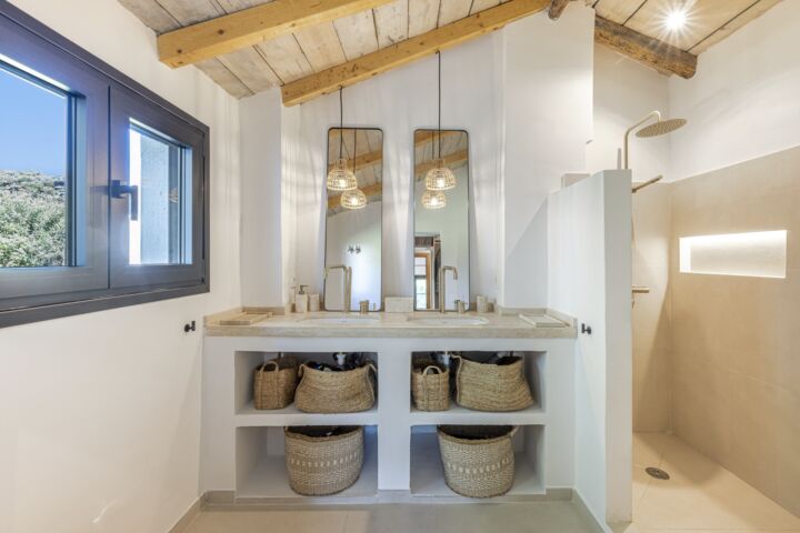 Casa Isabella - Rustic Villa with Traditional Charm in Guadalmina Alta, Marbella