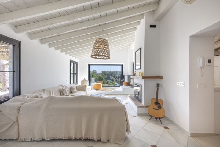 Casa Isabella - Rustic Villa with Traditional Charm in Guadalmina Alta, Marbella