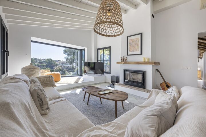Casa Isabella - Rustic Villa with Traditional Charm in Guadalmina Alta, Marbella