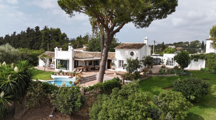 Casa Isabella - Rustic Villa with Traditional Charm in Guadalmina Alta, Marbella
