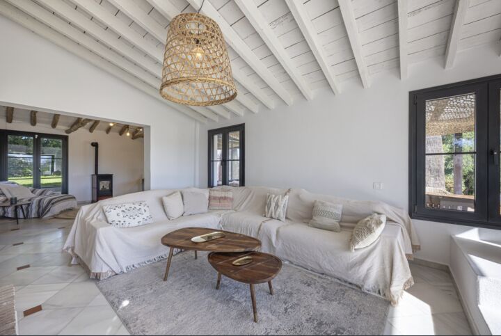 Casa Isabella - Rustic Villa with Traditional Charm in Guadalmina Alta, Marbella