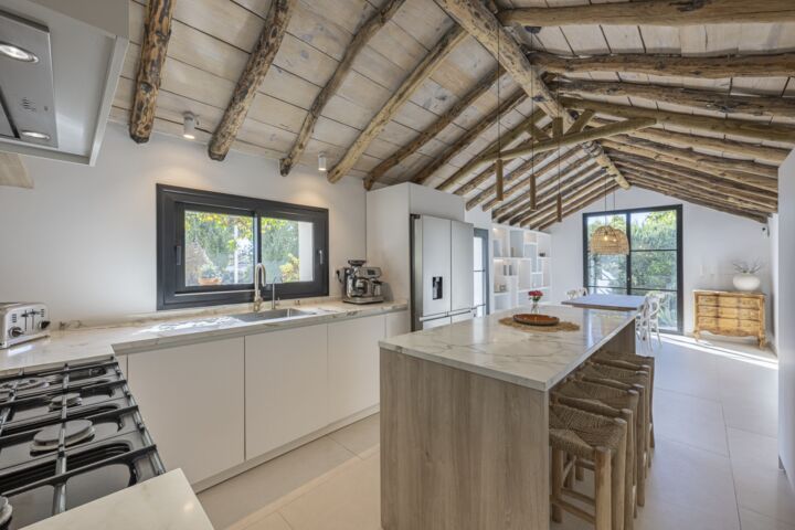 Casa Isabella - Rustic Villa with Traditional Charm in Guadalmina Alta, Marbella