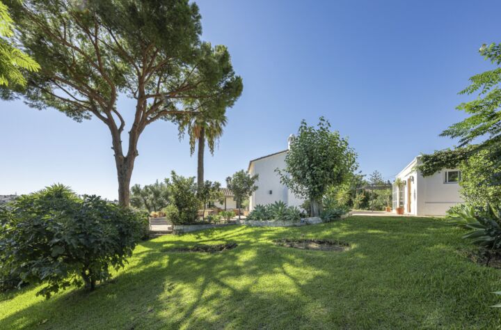 Casa Isabella - Rustic Villa with Traditional Charm in Guadalmina Alta, Marbella