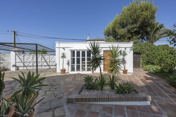 Casa Isabella - Rustic Villa with Traditional Charm in Guadalmina Alta, Marbella