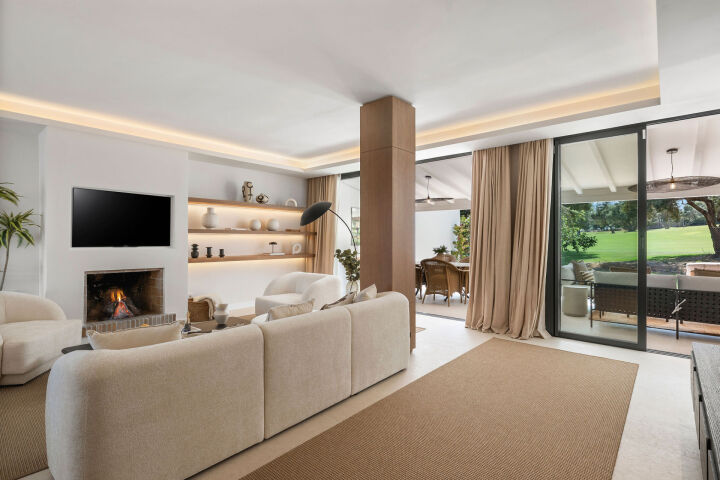 Casa Los Olivos - Renovated Townhouse with Golf Views in Nueva Andalucía, Marbella