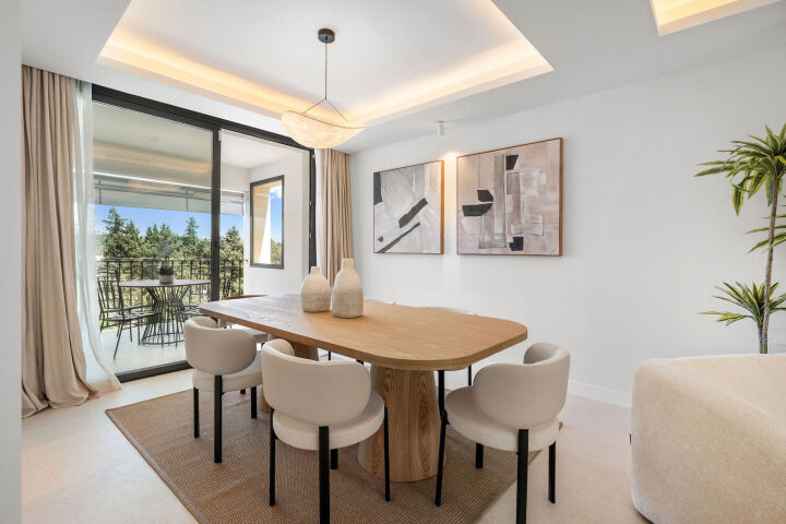 Casa Los Olivos - Renovated Townhouse with Golf Views in Nueva Andalucía, Marbella