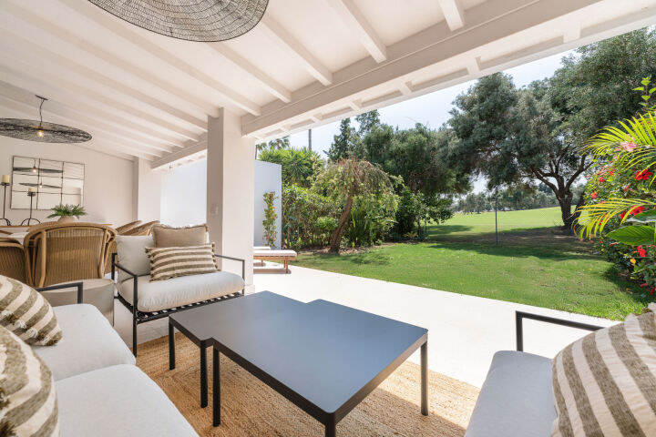 Casa Los Olivos - Renovated Townhouse with Golf Views in Nueva Andalucía, Marbella