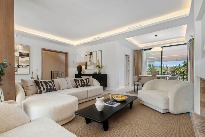 Casa Los Olivos - Renovated Townhouse with Golf Views in Nueva Andalucía, Marbella