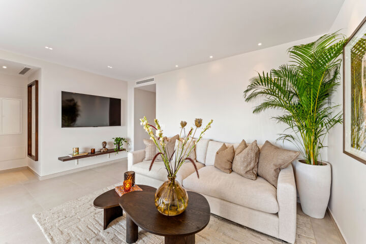 Casa Destiny - Fully Renovated Apartment with Sea Views on Marbella’s Golden Mile