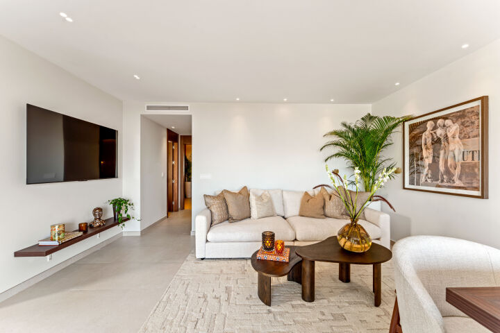 Casa Destiny - Fully Renovated Apartment with Sea Views on Marbella’s Golden Mile