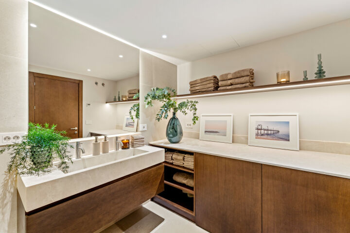 Casa Destiny - Fully Renovated Apartment with Sea Views on Marbella’s Golden Mile