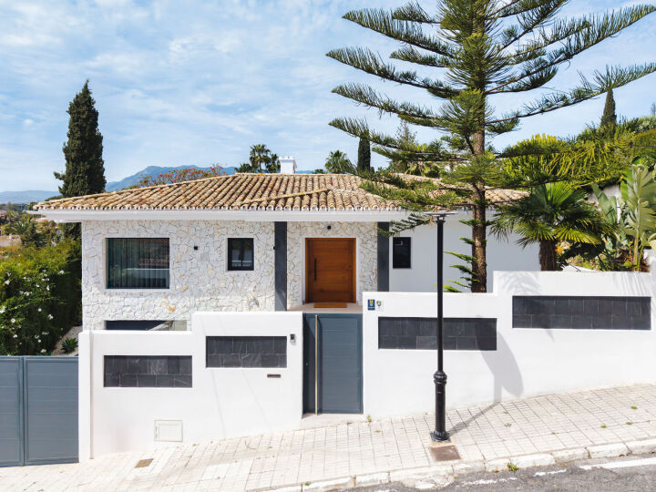 Villa Sama - Modern Single-Storey Villa in Elviria, Marbella East