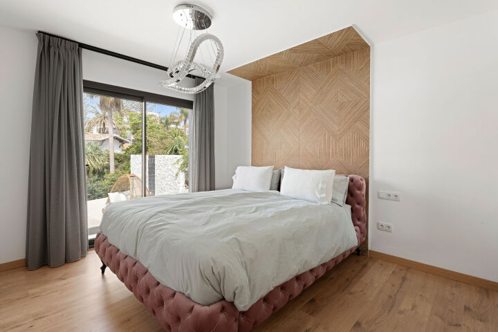 Villa Sama - Modern Single-Storey Villa in Elviria, Marbella East