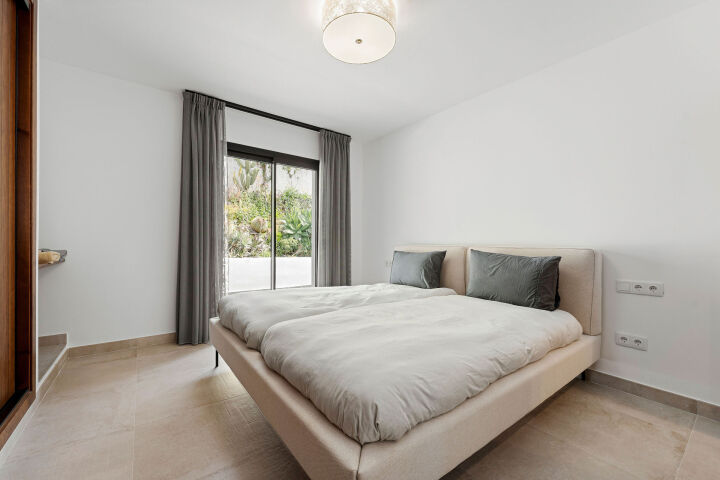 Villa Sama - Modern Single-Storey Villa in Elviria, Marbella East