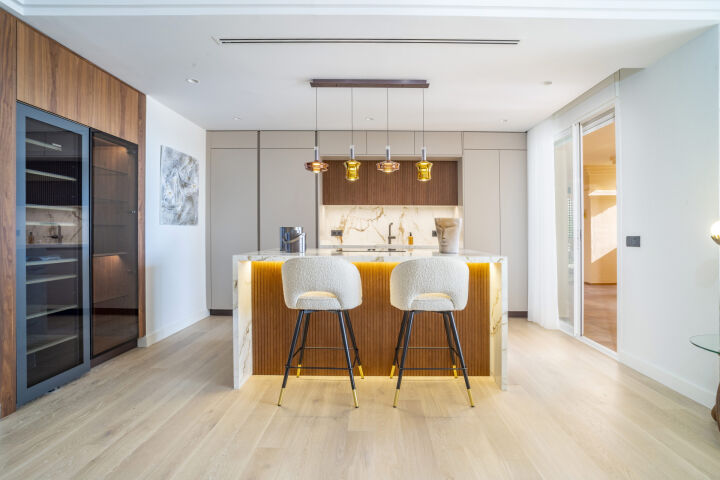 Apartment Albatros - 4-Bedroom Renovated Penthouse with Sea Views in Nueva Andalucia