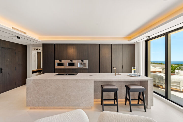 Alba Residence - Renovated Penthouse in Sierra Blanca with Panoramic Sea Views