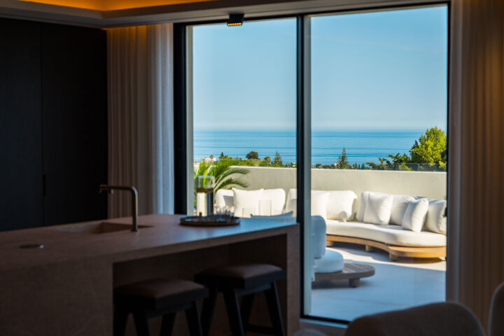 Alba Residence - Renovated Penthouse in Sierra Blanca with Panoramic Sea Views
