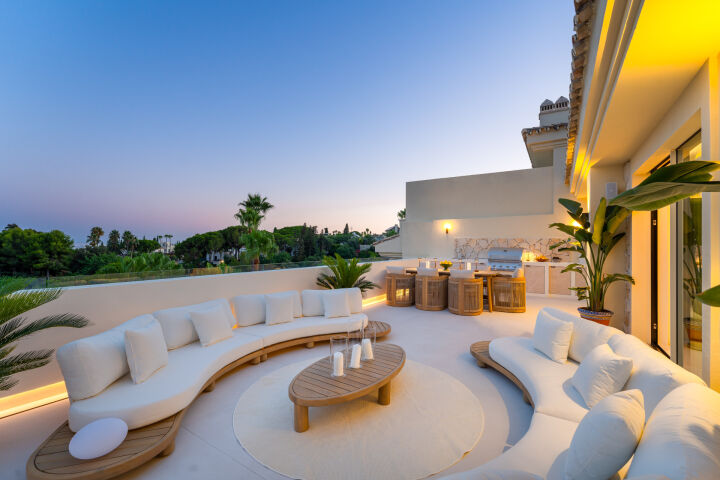 Alba Residence - Renovated Penthouse in Sierra Blanca with Panoramic Sea Views