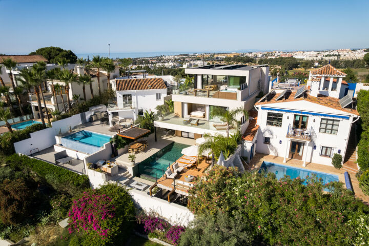 Villa View - Stunning Renovated Villa with Sea Views in Nueva Andalucía