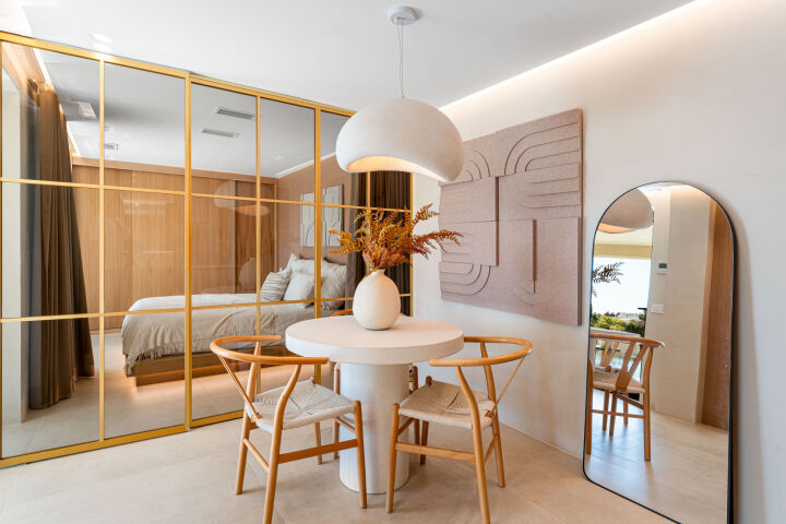 Villa View - Stunning Renovated Villa with Sea Views in Nueva Andalucía