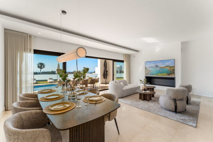 Villa Solara - Contemporary Luxury Villa with Frontline Golf Views in Benahavis