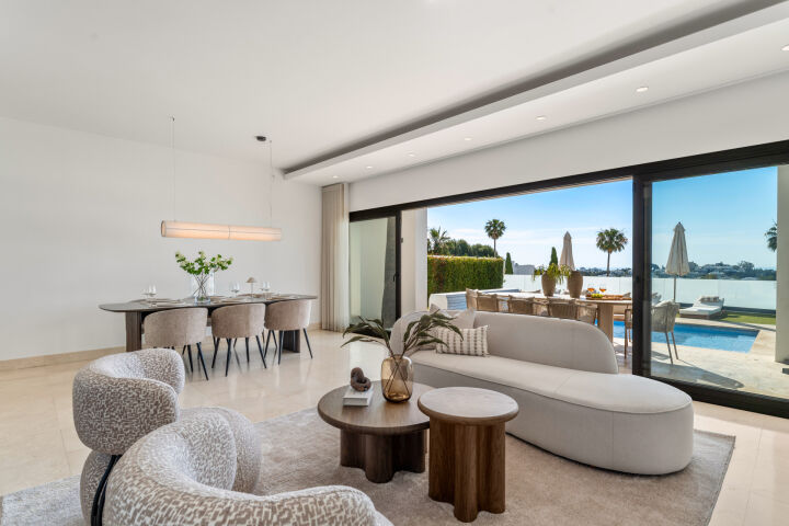 Villa Solara - Contemporary Luxury Villa with Frontline Golf Views in Benahavis