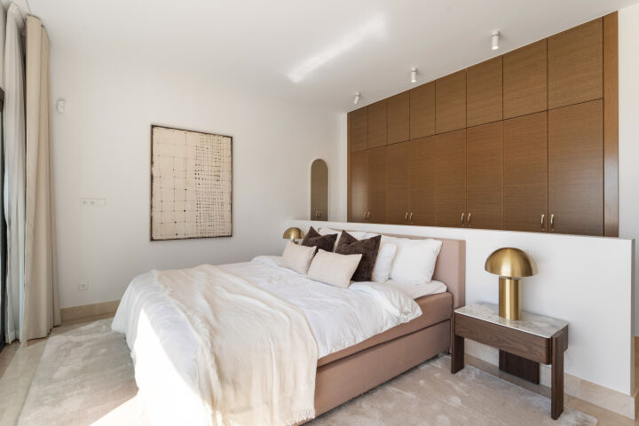 Villa Solara - Contemporary Luxury Villa with Frontline Golf Views in Benahavis