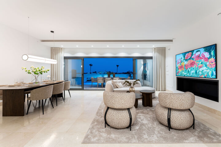 Villa Solara - Contemporary Luxury Villa with Frontline Golf Views in Benahavis