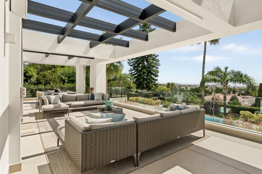 Casa Palmeras - Exceptional Property in El Paraiso