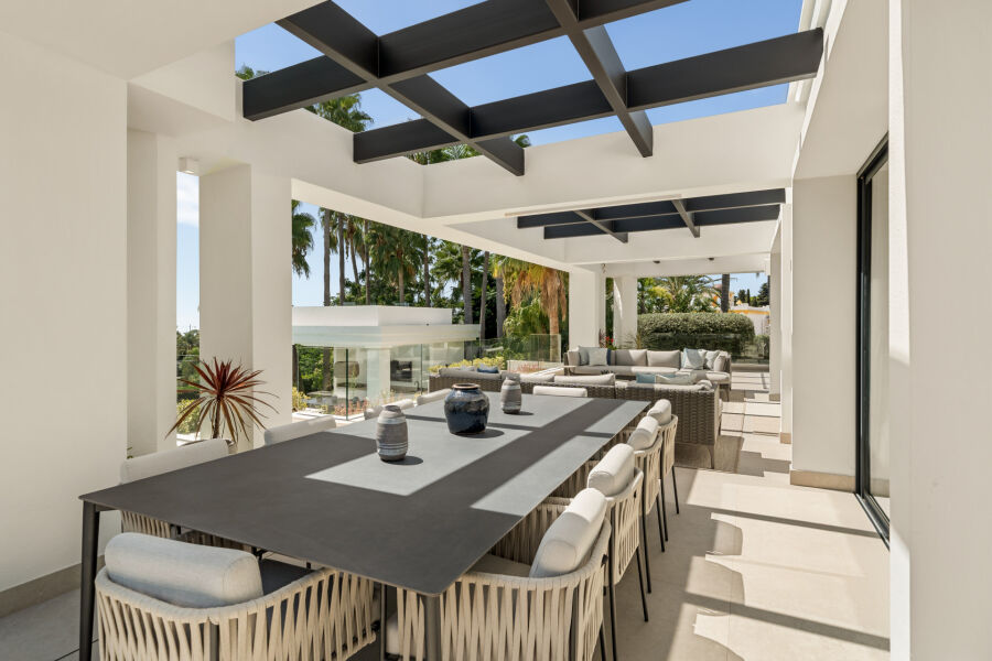 Casa Palmeras - Exceptional Property in El Paraiso