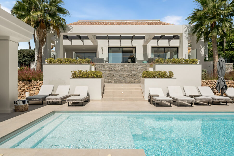 Casa Palmeras - Exceptional Property in El Paraiso