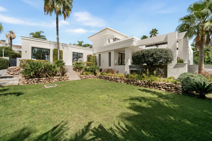 Casa Palmeras - Exceptional Property in El Paraiso