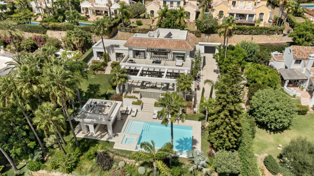 Casa Palmeras - Exceptional Property in El Paraiso